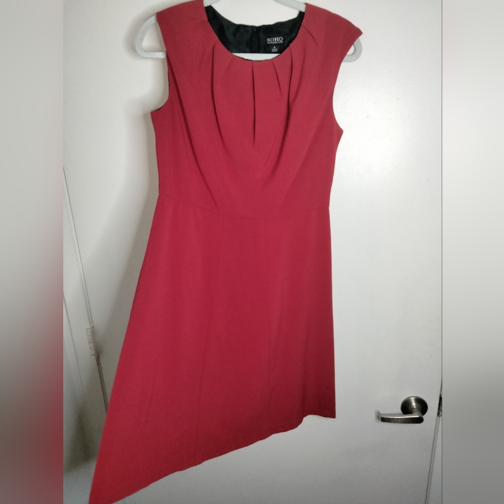 SOHO Apparel (Size 6) Red Pleated Neckline Back Zip Fit & Flare Cap Sleeve Dress